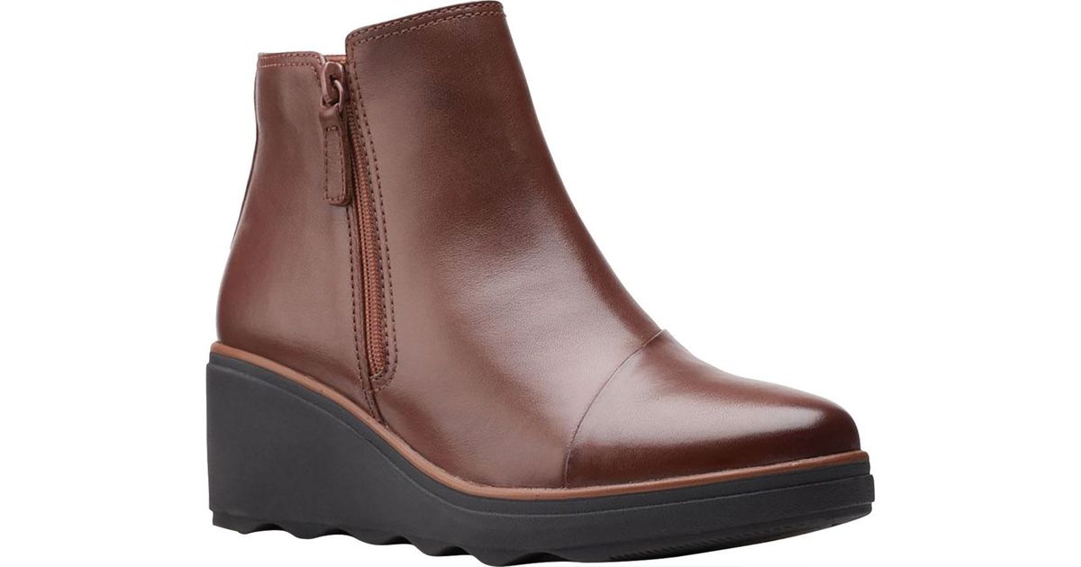 clarks wedge heel boots