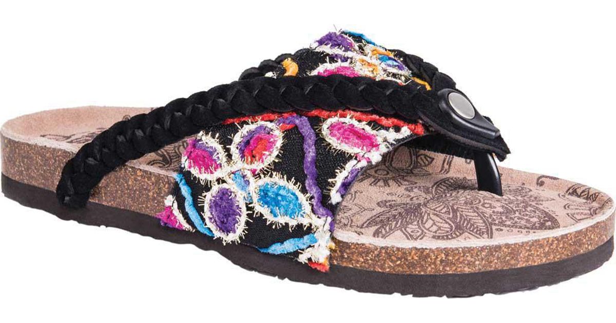 muk luk elaine sandals