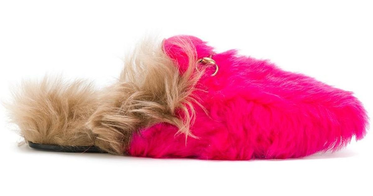 Gucci Leather Fuschia Furry Princetown Slide in Pink - Lyst