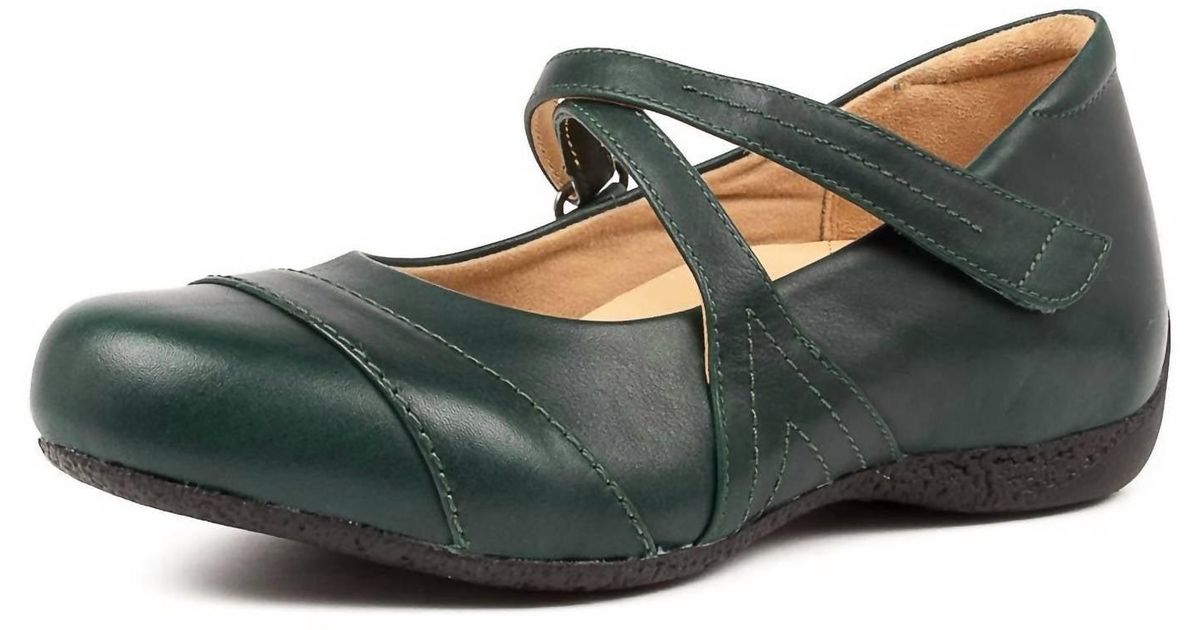Ziera Xray Flat Shoes in Green | Lyst