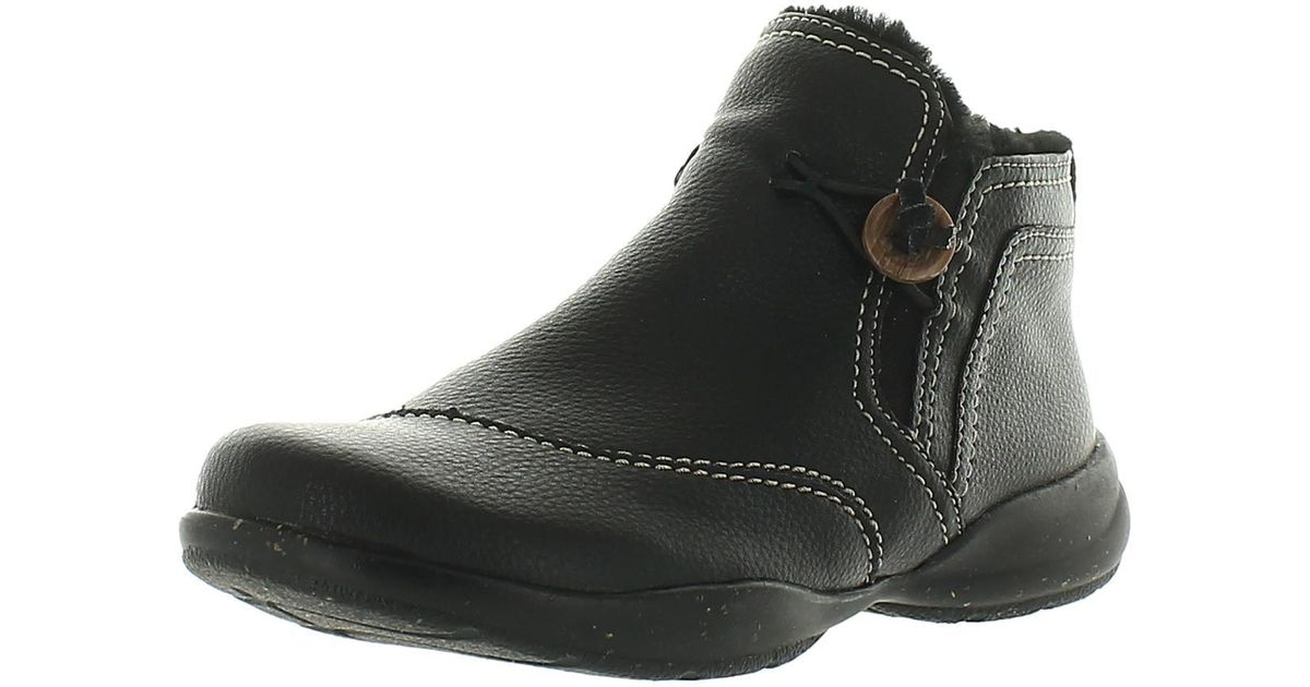 Clarks Roseville Aster Leather Round Toe Ankle Boots in Black | Lyst