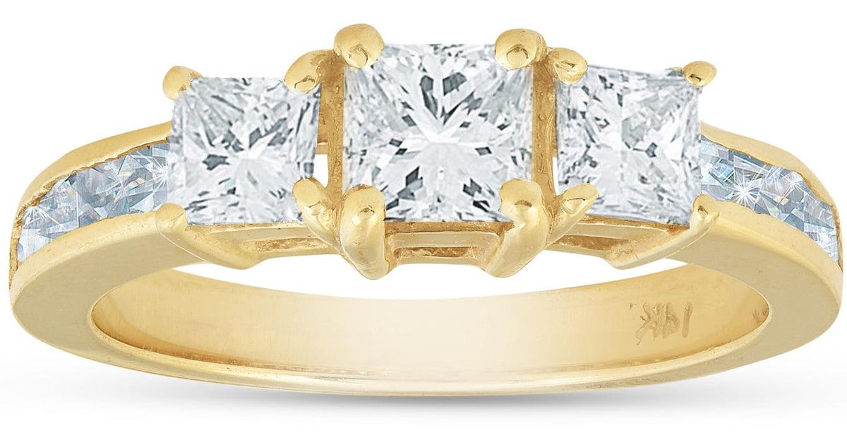 Pompeii3 2ct Three Stone Diamond Ring in Metallic Lyst