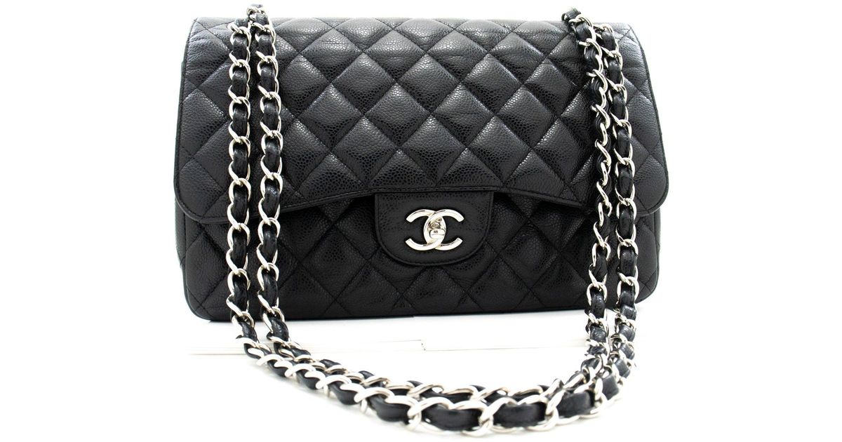 Chanel Classic Flap Leather Shoulder Bag pre owned in Black Lyst