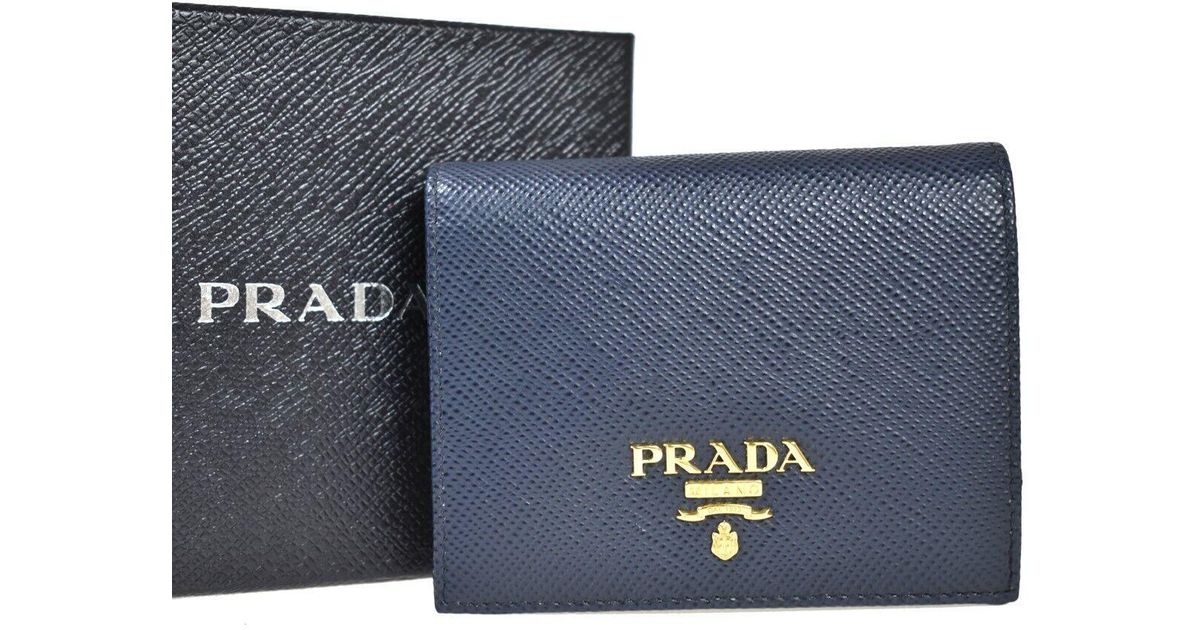 Prada top short wallet