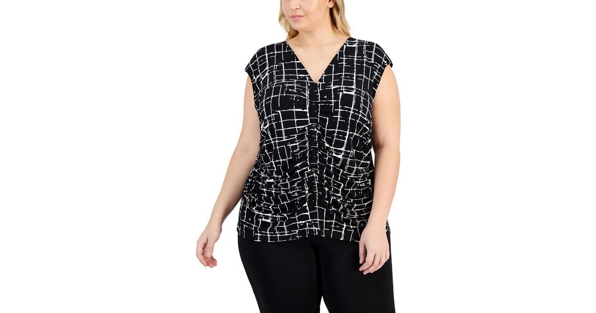 Calvin Klein Plus Printed V Neck Shell in Black Lyst