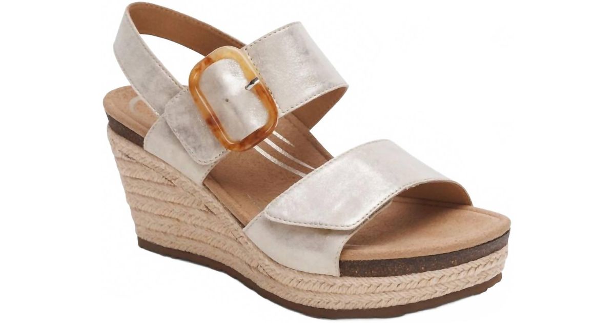 Aetrex Ashley Arch Support Wedge Sandals in Metallic | Lyst