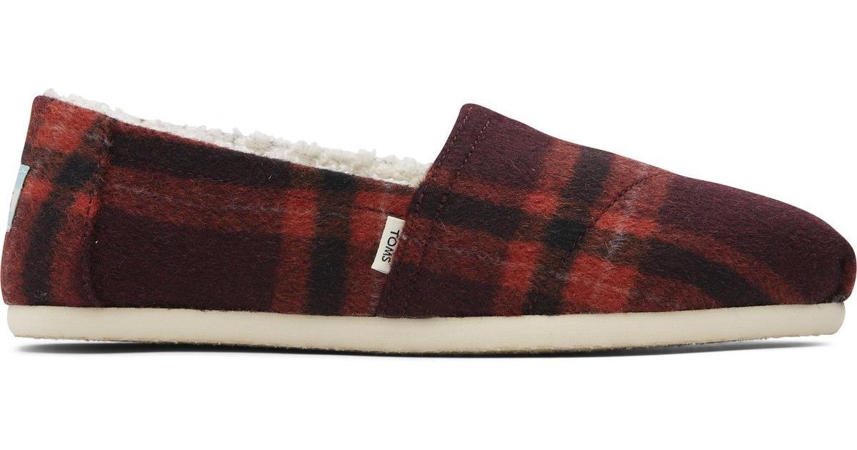 faux fur lined toms