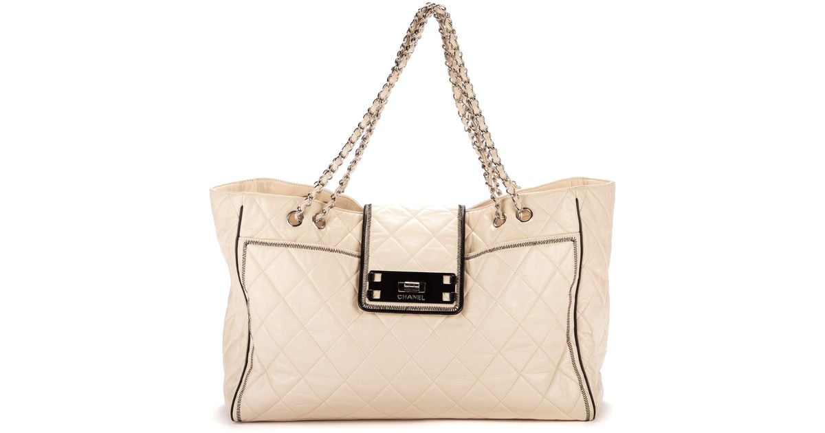 Chanel Mademoiselle Lock East West Tote in Natural Lyst
