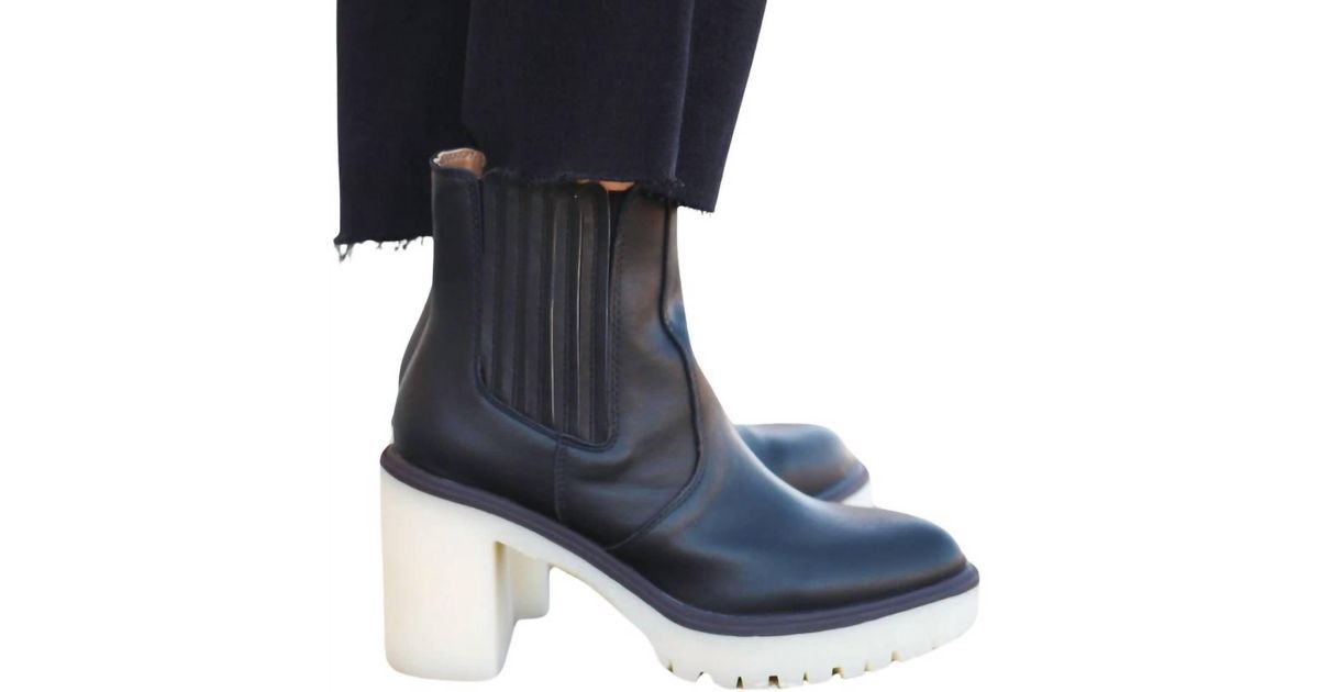 Oasis Society - Women's Atlas Platform Ankle Bootie