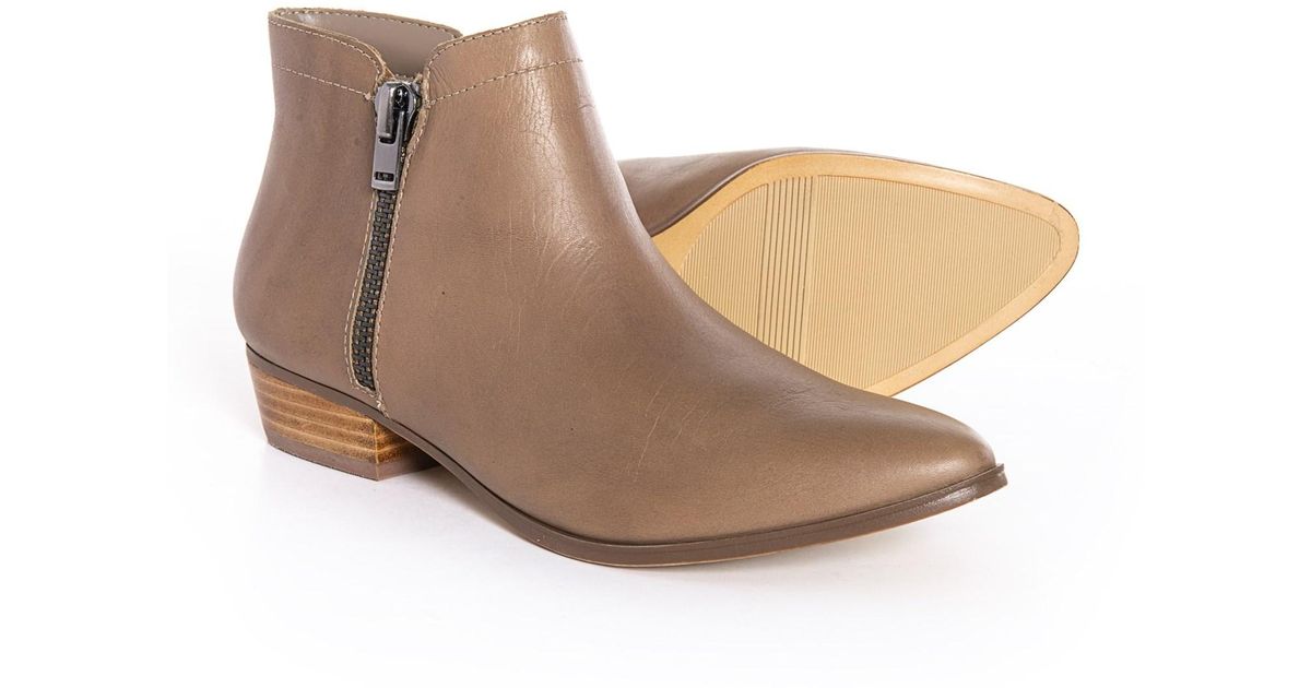 naturalizer blair ankle bootie