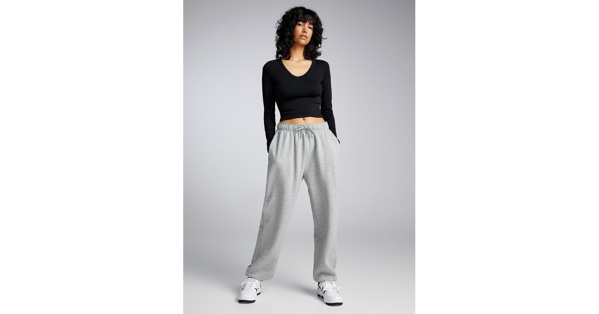Nike Baggy Fleece jogger in Gray Lyst