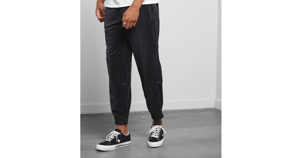 adicolor velour joggers