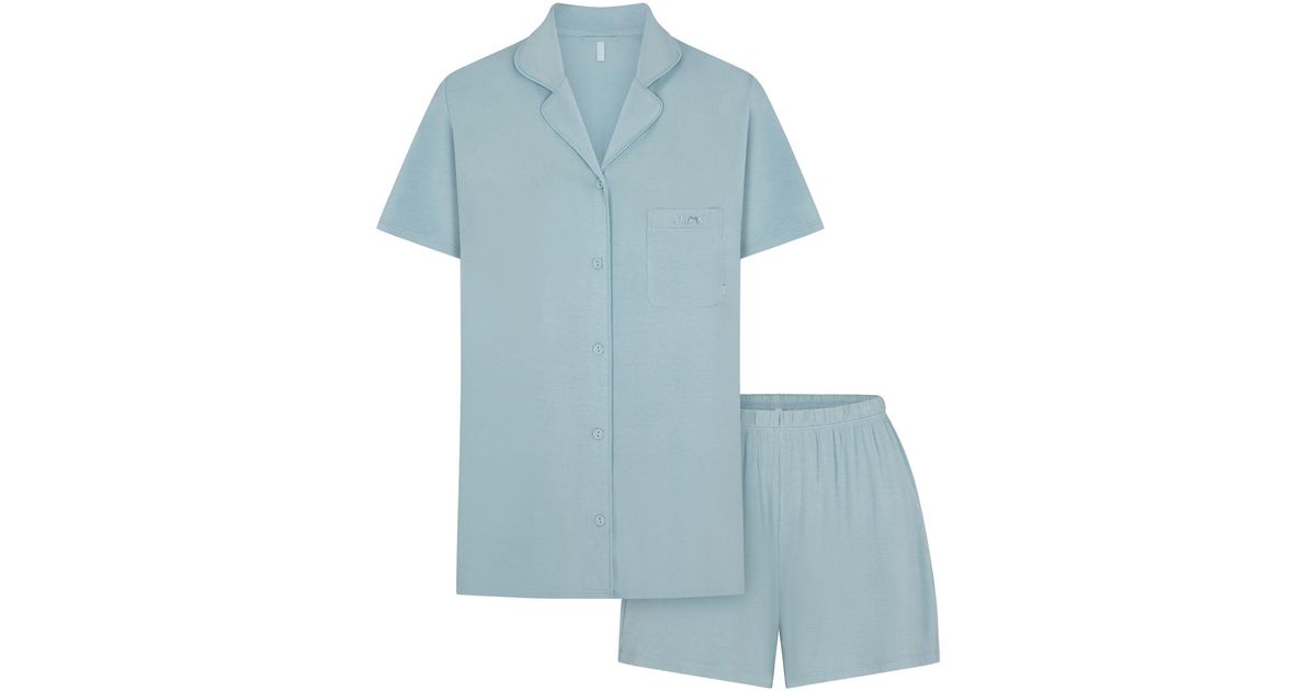 skims-Sky-Sleep-Short-Sleeve-