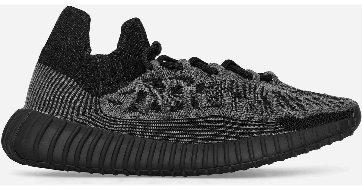 yeezy 350 black multicolor