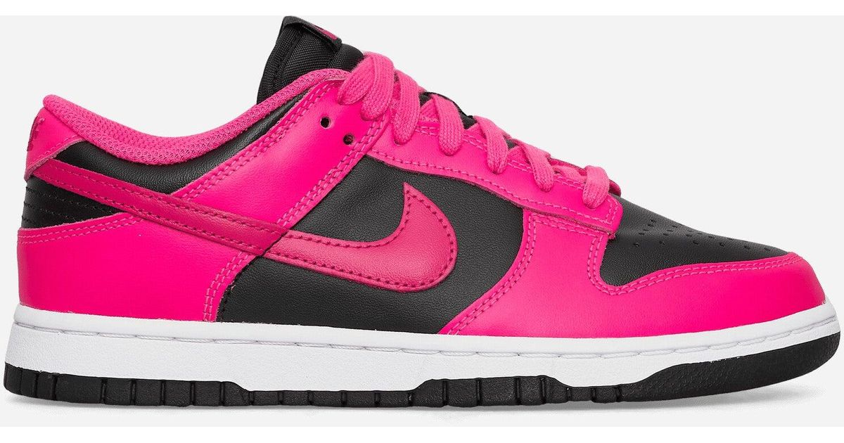 fluro pink nike