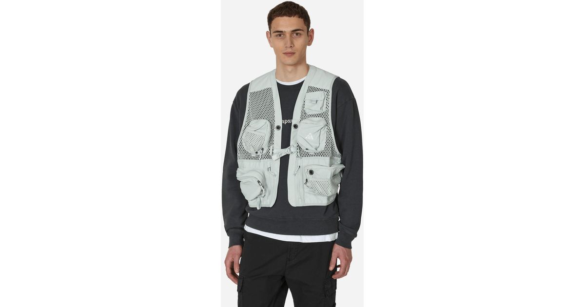 Nike Acg Buttles Vest Light Silver in Gray for Men | Lyst