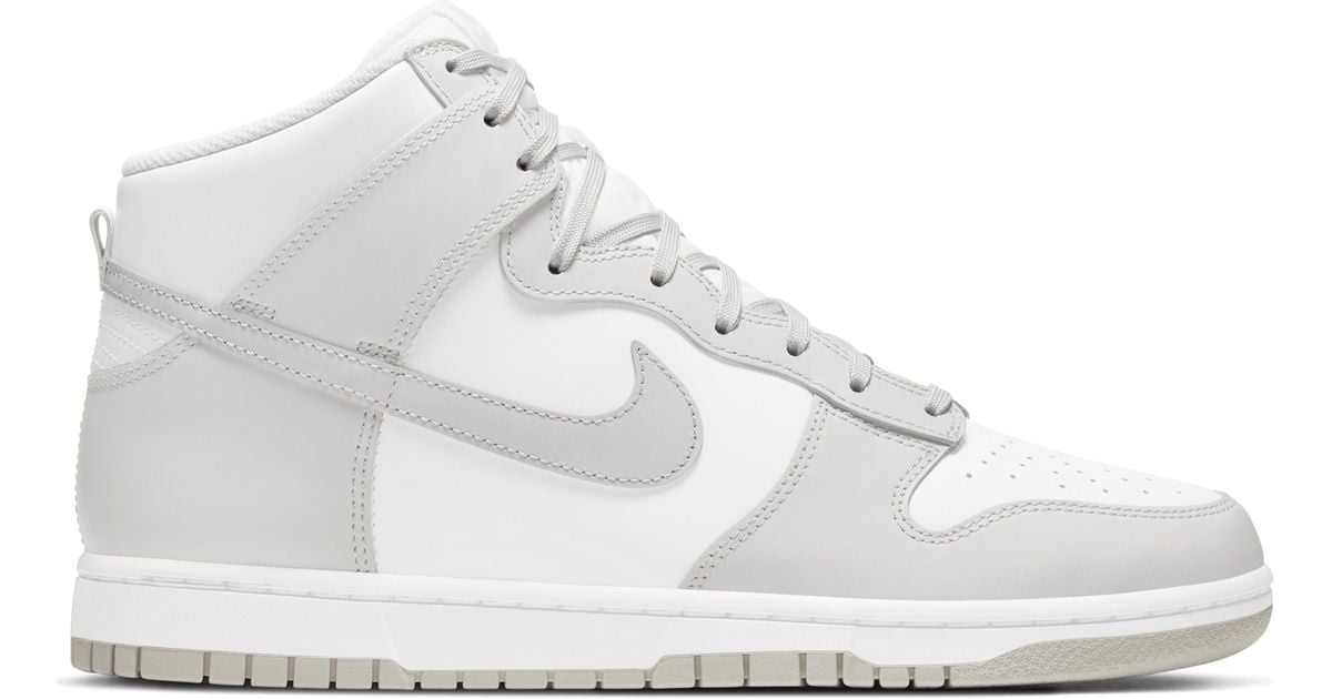 white retro nike shoes