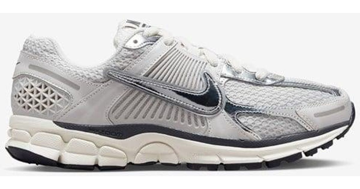 nike zoom vomero 5 white