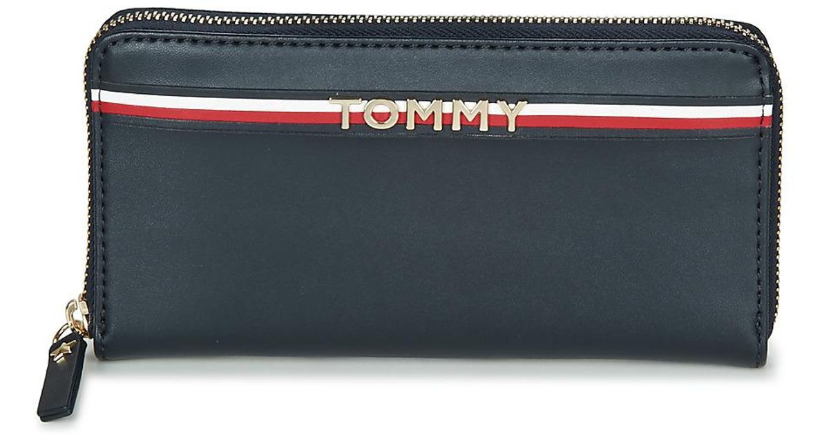 womens tommy hilfiger purse