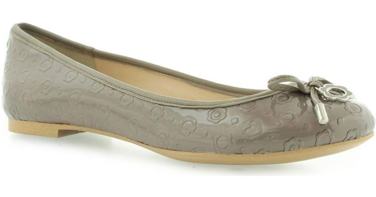 guess ballerina shoes