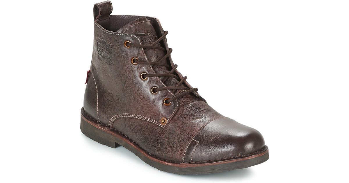 levi's track boots