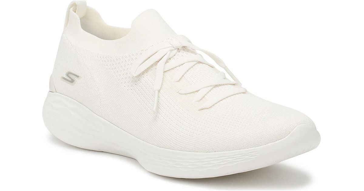 white trainers womens skechers