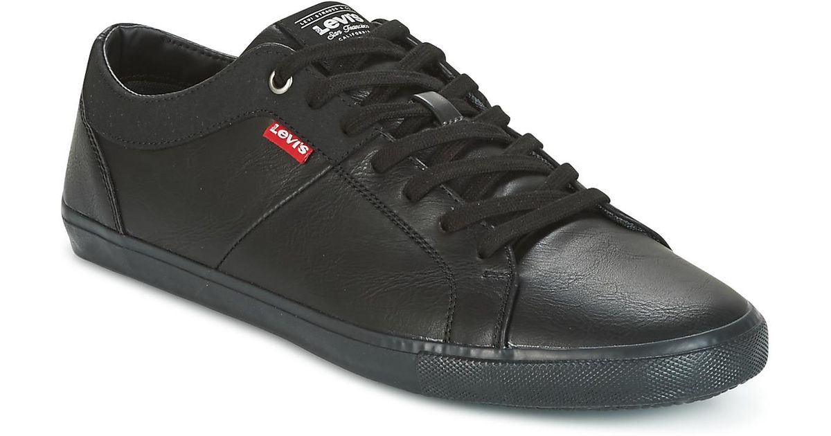 levis black trainers