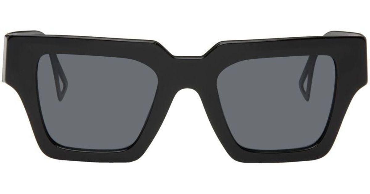 Versace 90s Vintage Logo Sunglasses in Black for Men | Lyst