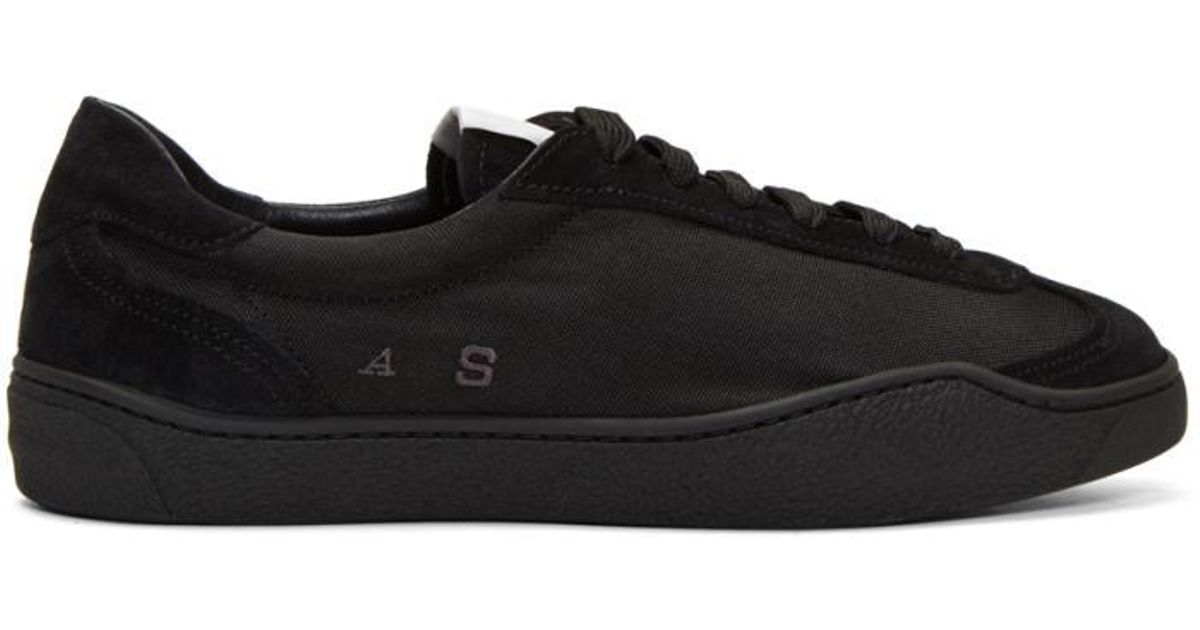 Black Lars Sneakers 