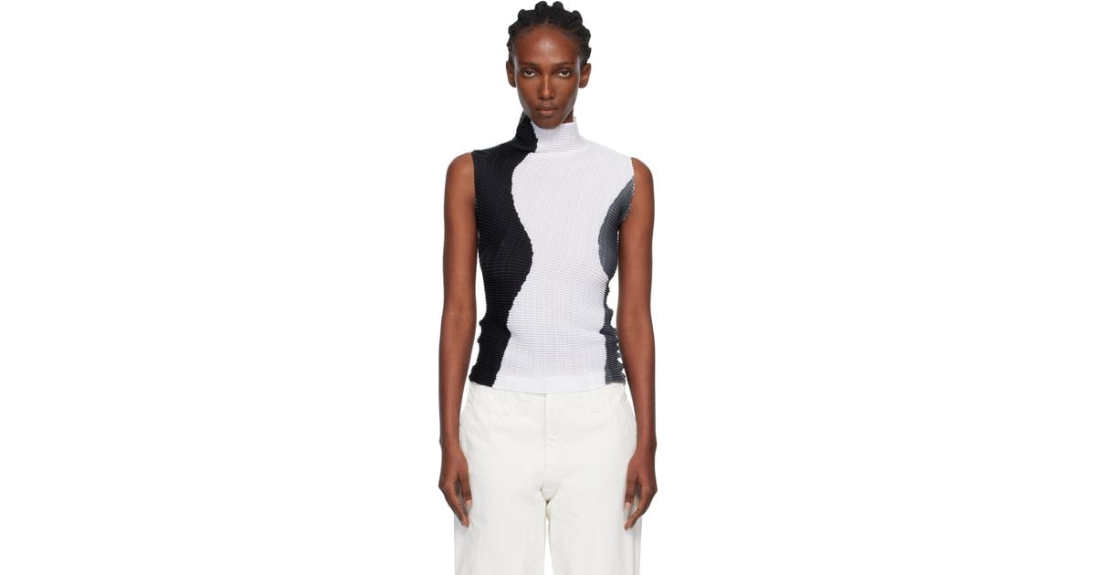 Issey Miyake Abstract Tint Pleats Tank Top in Black | Lyst