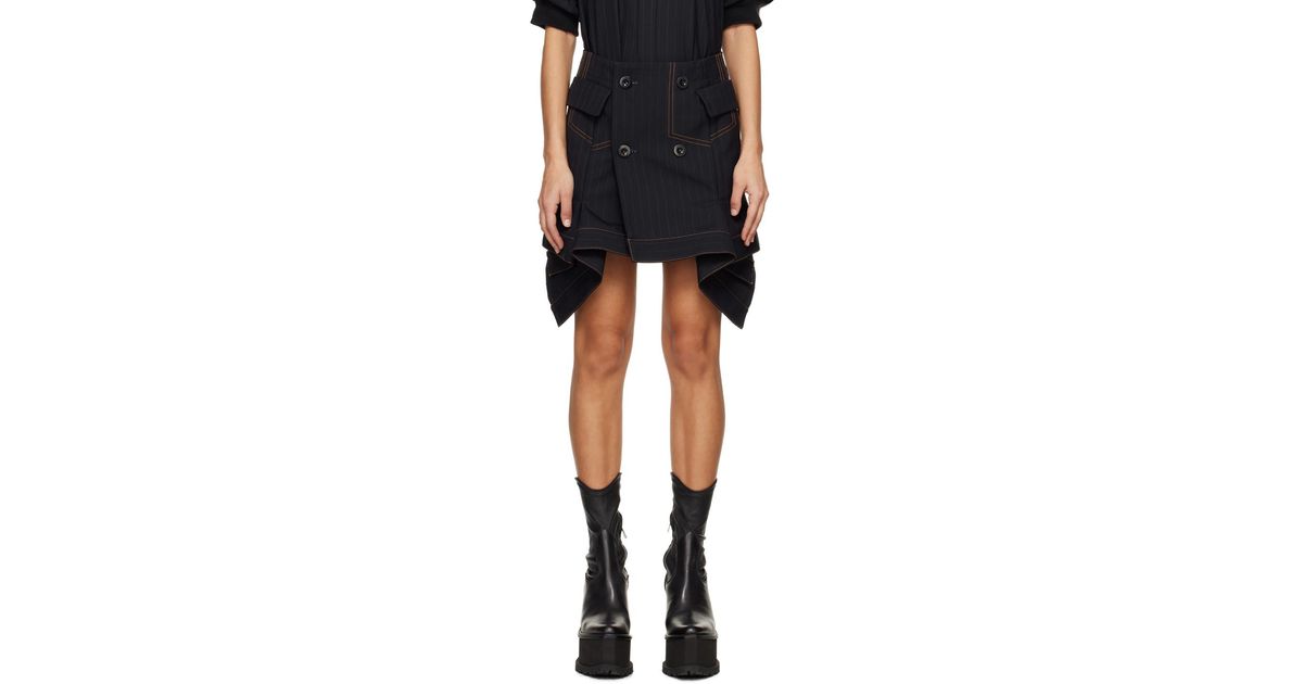 sacai サカイ★チョークストライププリーツスカート★ネイビー Sacai ネイビー チョークストライプ ミニスカート ブラック | Lyst