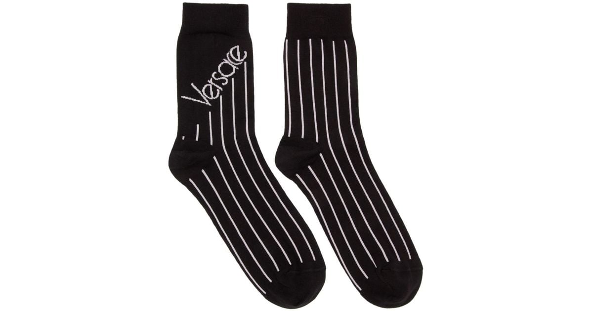 Versace mens underwear sale With their easy-going style, these socks in a pleasantly soft,75% Cotton 25% Linen will inspire you. Of course, the socks also feature the brand-typical details with their sole stamp and Versace Logo.