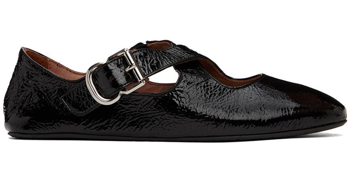 Criss cross flat shoes deals