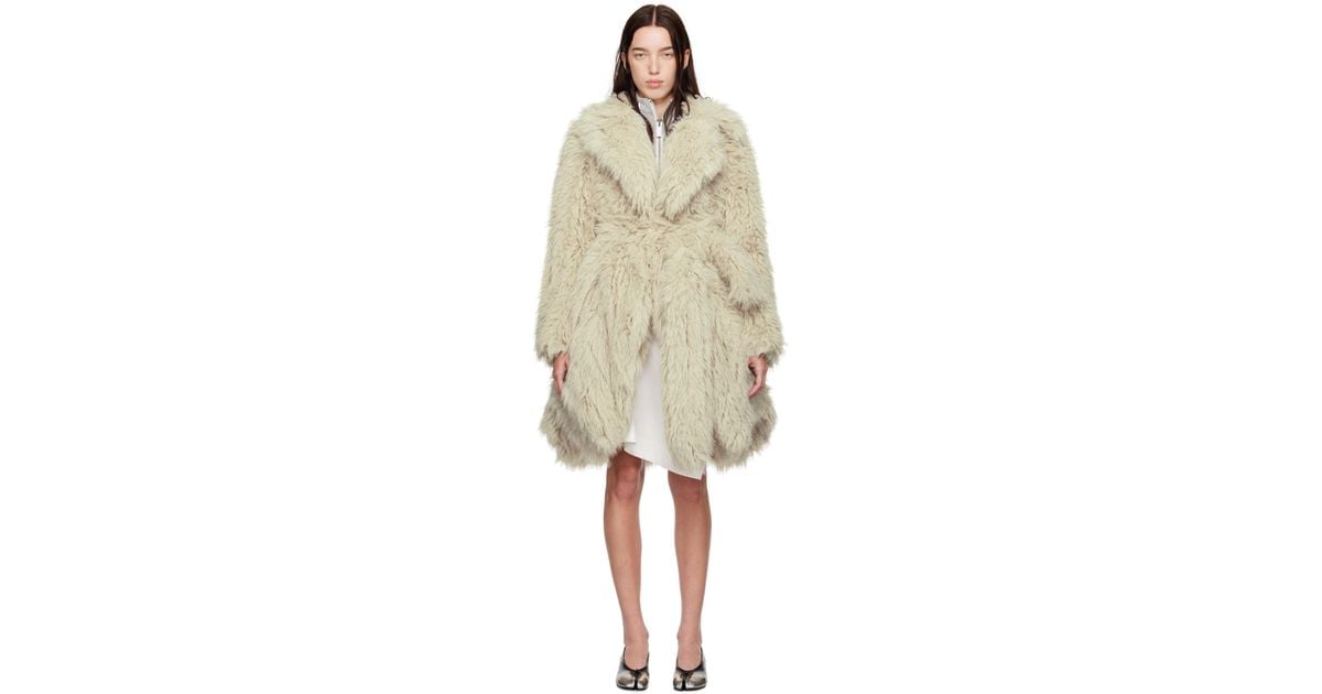 【sacai】オフホワイト ベルト付き フェイクファー コート Sacai オフホワイト ベルト付き フェイクファー コート