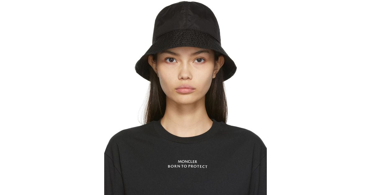 Moncler Synthetic Reversible Born To Protect Bucket Hat in Black - Lyst