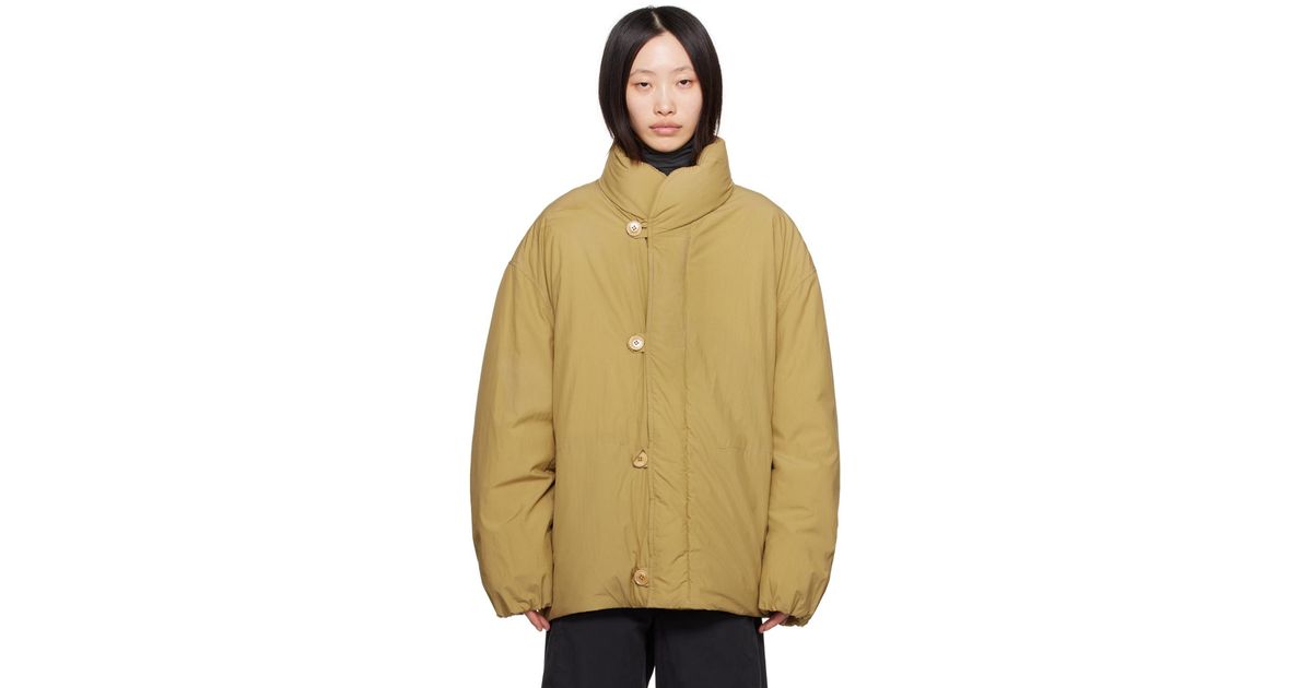 【関税込み】LEMAIRE カーキ スタンドカラー パファージャケット Lemaire カーキ スタンドカラー パファージャケット イエロー | Lyst