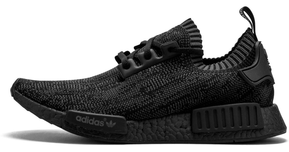 nmd r1 pitch black