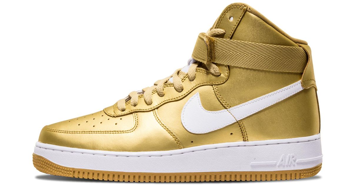 Nike Air Force 1 High Retro Qs in Gold,White (Metallic) for Men - Save ...