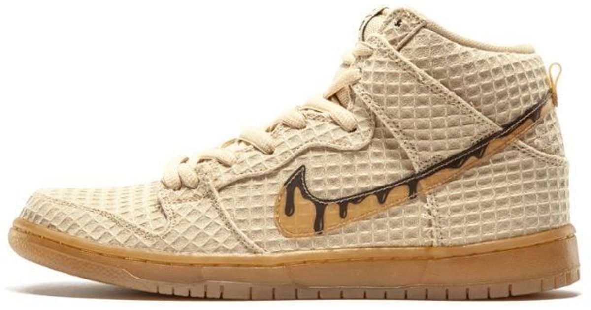 chicken and waffles dunks
