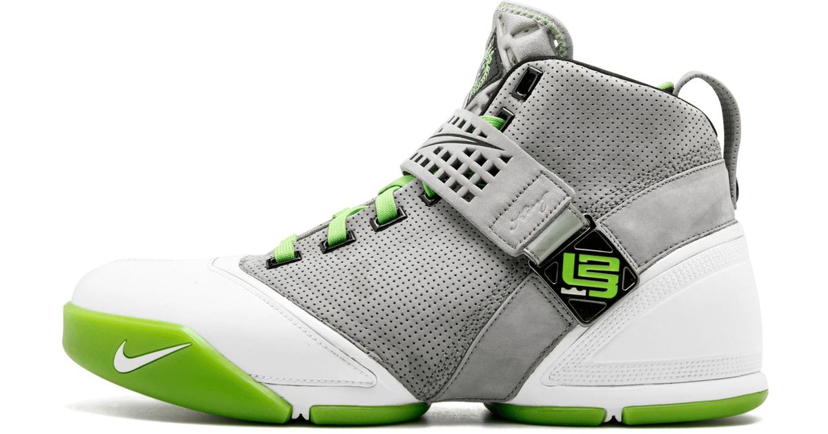 nike lebron 5 prezzo basso