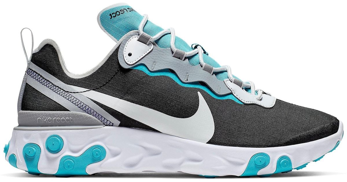 nike uptempo on feet