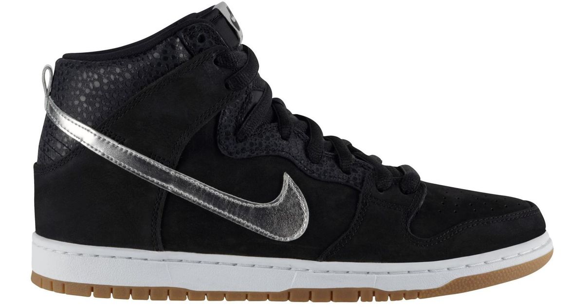 black & silver dunks