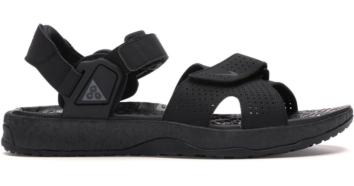 nike air deschutz acg