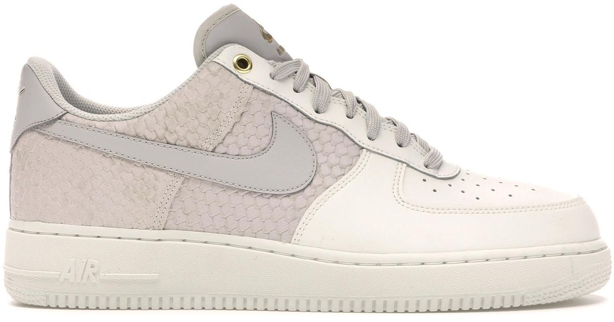 nike air force 1 07 lv8 sail bone & metallic gold