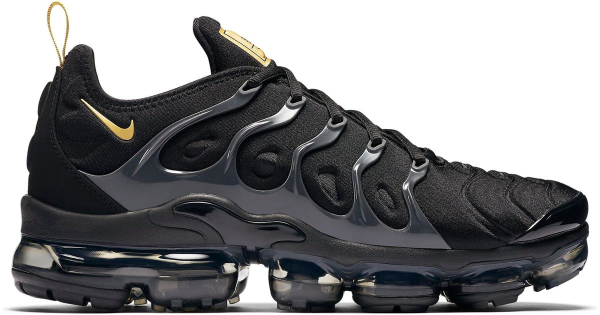 black and metallic gold vapormax plus