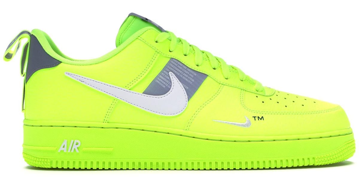 Nike Air Force 1 Utility Volt 2 in 