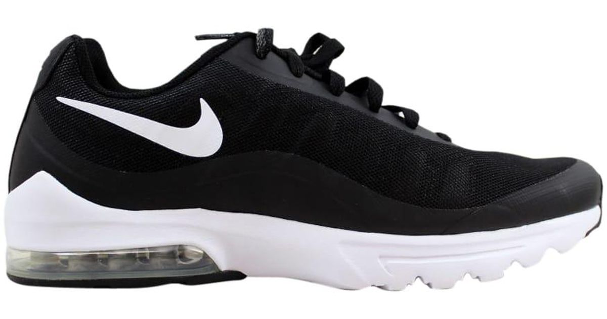 nike air max invigor black and white