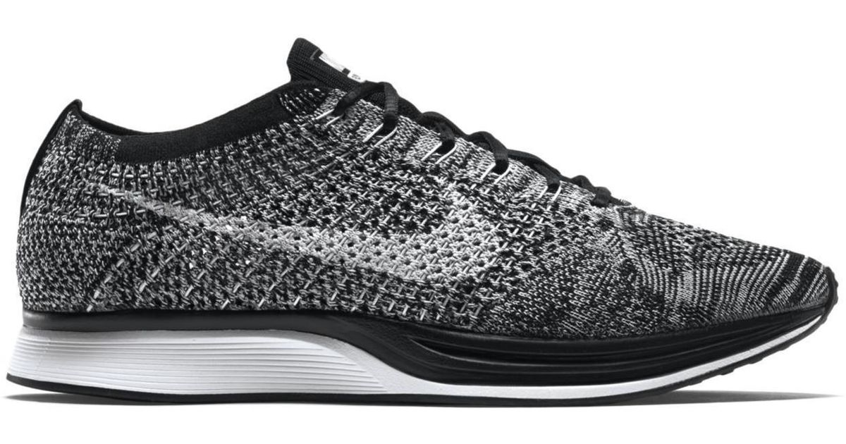 nike flyknit racer oreo 2