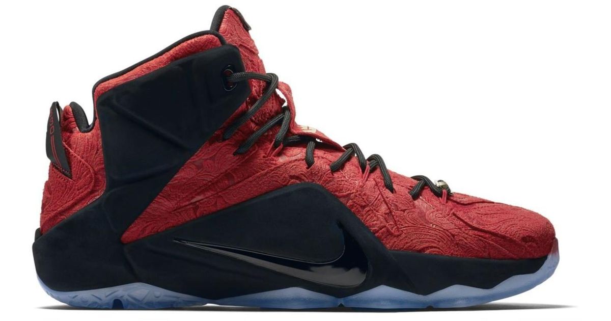 king's cloak lebron 15