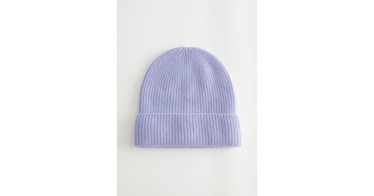 Ribbed Cashmere Knit Beanie in Purple 